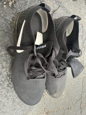 Nike Women's VaporMax Flyknit Running Shoes - Black with White Swoosh